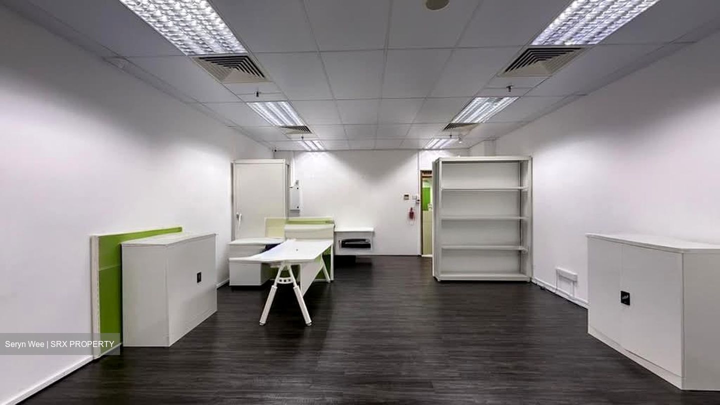 Burlington Square (D7), Office #575778191